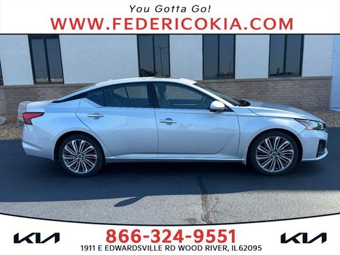 Used 2025 Nissan Altima 2.5 SL FWD image 1