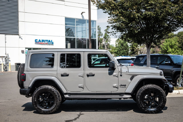 Used 2021 Jeep Wrangler Unlimited Sahara AWD/4WD image 14