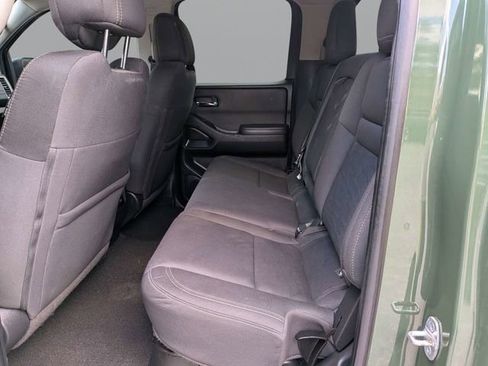 Used 2022 Nissan Frontier SV AWD/4WD image 12