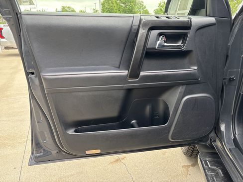 Used 2024 Toyota 4Runner TRD Off-Road AWD/4WD image 13