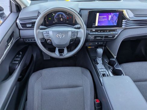 Used 2025 Toyota Camry LE image 25
