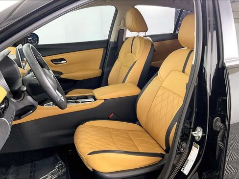 Certified 2025 Nissan Sentra SV w/ SV Premium Package FWD image 31