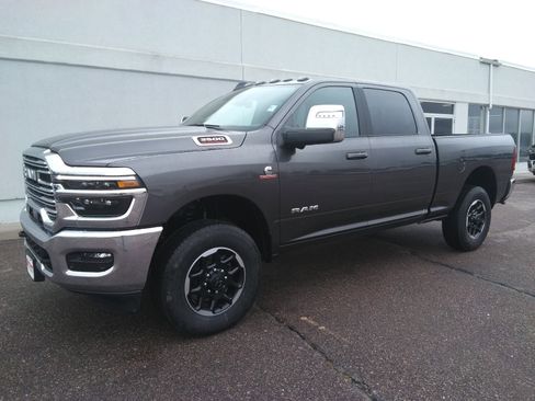 New 2026 RAM 3500 Laramie w/ Towing Technology Group image 2