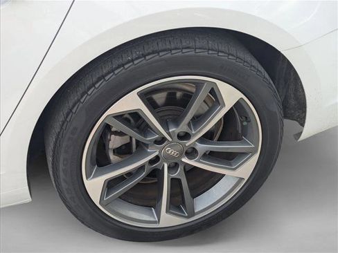 Used 2019 Audi A4 2.0T Premium image 21