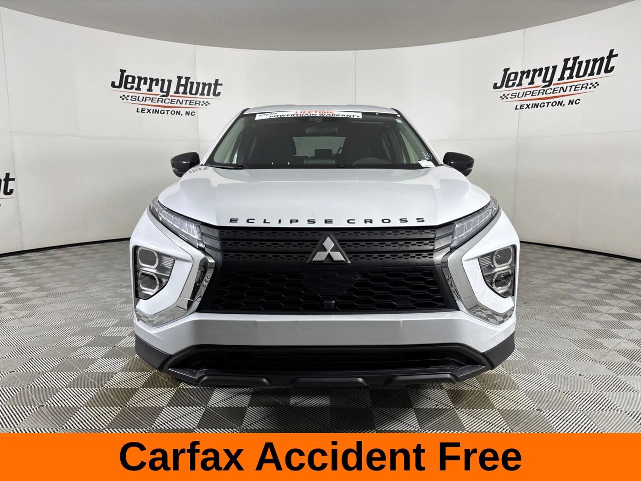 Used 2024 Mitsubishi Eclipse Cross LE AWD/4WD image 3