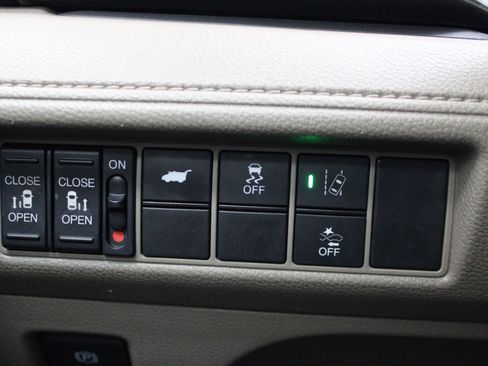 Used 2018 Honda Odyssey EX-L image 44