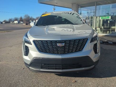 Used 2020 Cadillac XT4 Premium Luxury image 2