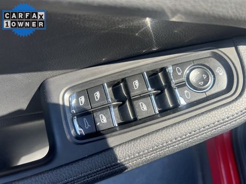 Used 2023 Porsche Macan AWD/4WD image 15