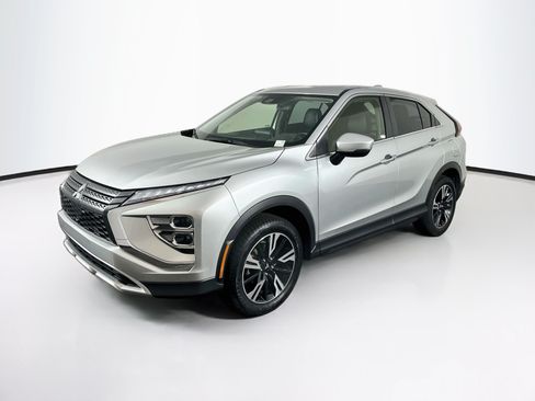 Used 2024 Mitsubishi Eclipse Cross SE AWD/4WD image 3