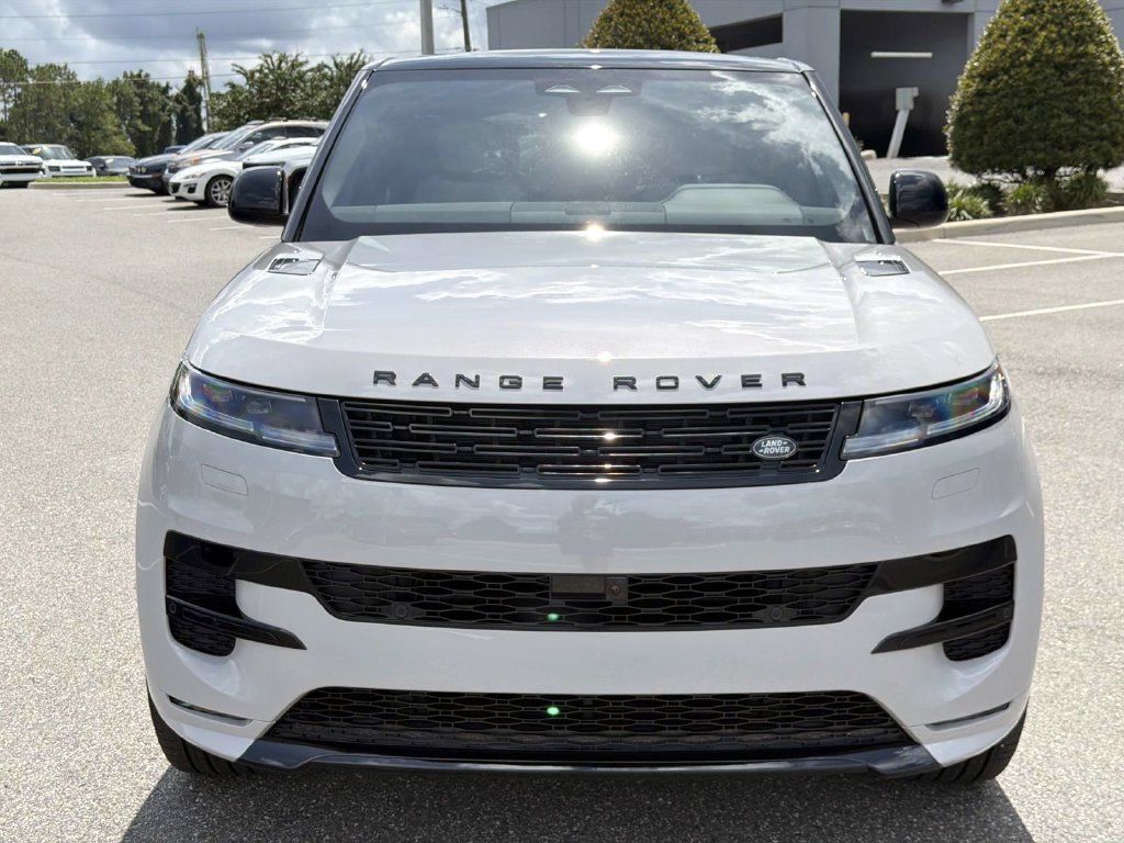 New 2026 Land Rover Range Rover Sport Dynamic SE AWD/4WD image 8