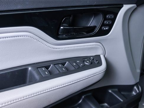 Used 2023 Honda Odyssey Elite image 17