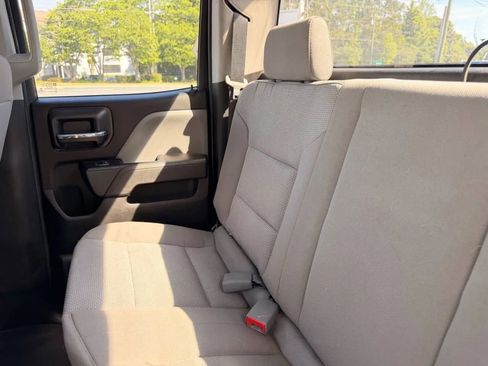 Used 2018 Chevrolet Silverado 1500 W/T w/ Trailering Package image 19