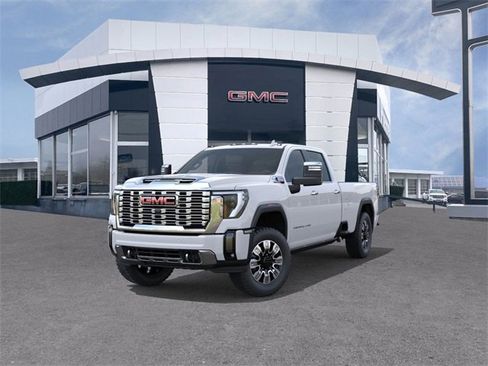 New 2026 GMC Sierra 3500 Denali w/ Denali Reserve Package image 8