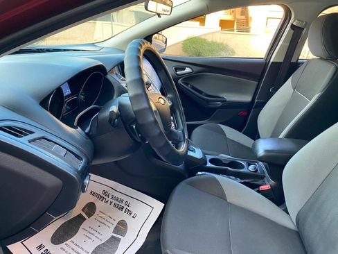 Used 2014 Ford Focus SE image 32