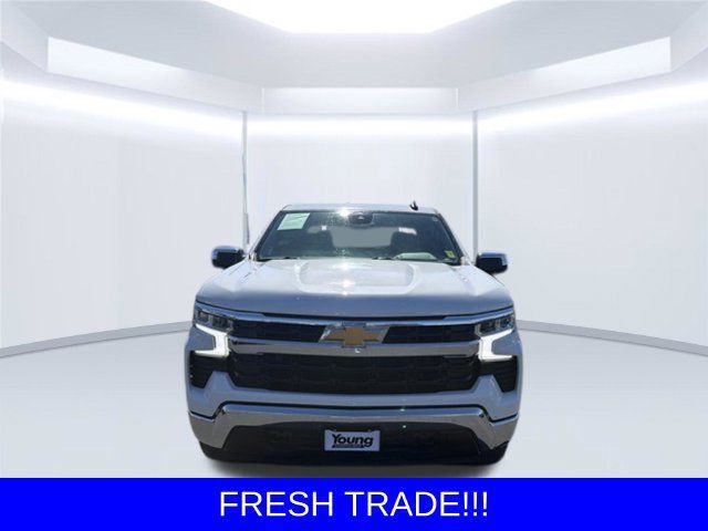 Used 2023 Chevrolet Silverado 1500 LT w/ Max Trailering Package AWD/4WD image 2