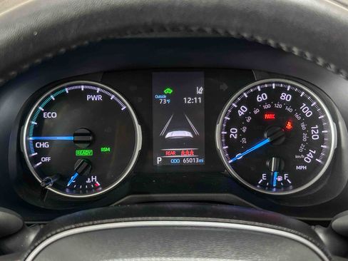 Used 2022 Toyota RAV4 XLE Premium AWD/4WD image 21