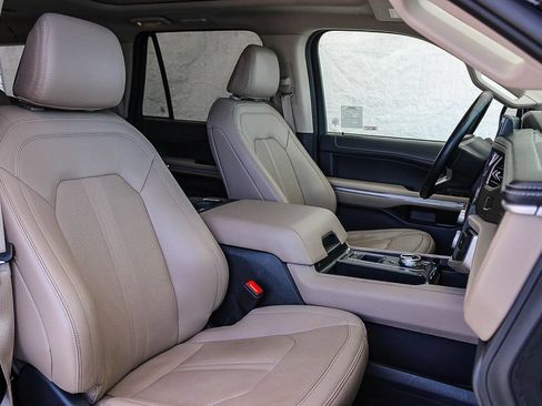 Used 2024 Ford Expedition Max Limited RWD image 17