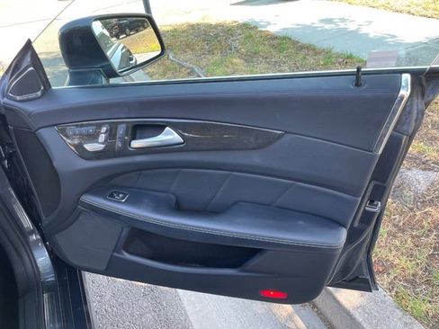Used 2015 Mercedes-Benz CLS 400 image 30