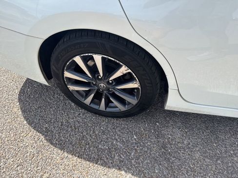 Used 2016 Nissan Altima 2.5 SL w/ 2.5 Technology w/LED Package image 18