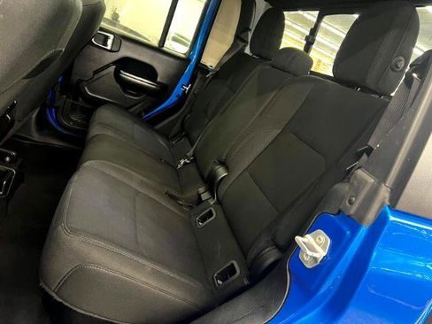 Used 2021 Jeep Gladiator Sport image 14