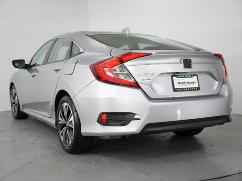 Used 2016 Honda Civic EX-T image 8