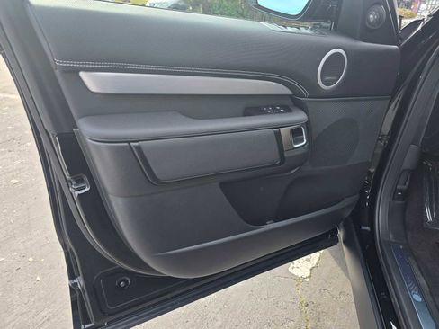 New 2026 Land Rover Discovery Limited Edition image 24