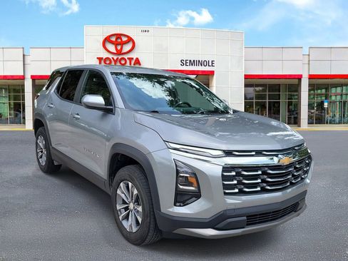 Used 2026 Chevrolet Equinox LT FWD image 2