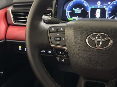Used 2025 Toyota Camry XSE FWD image 29