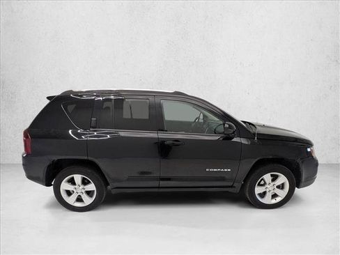 Used 2014 Jeep Compass Latitude image 4