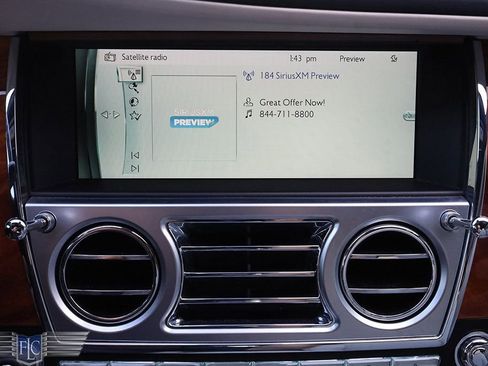 Used 2016 Rolls-Royce Dawn RWD image 25