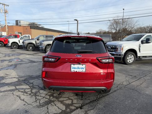 Certified 2023 Ford Escape ST-Line w/ Tech Pack #1 image 5