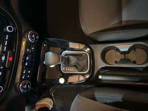 Used 2025 Kia Soul S image 18