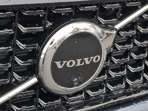 New 2026 Volvo XC40 B5 Ultra w/ Protection Package Premier image 16