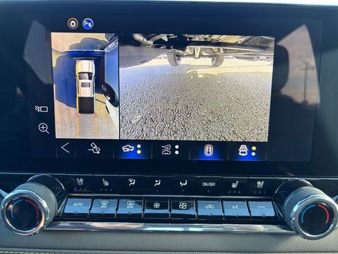 New 2026 Chevrolet Colorado ZR2 w/ Off-Road Front Bumper Package image 23