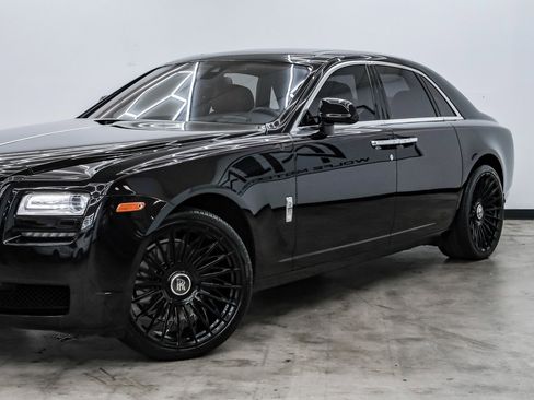 Used 2014 Rolls-Royce Ghost image 3