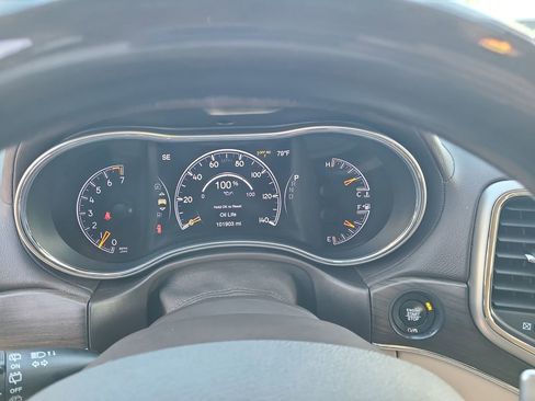 Used 2017 Jeep Grand Cherokee Overland image 15