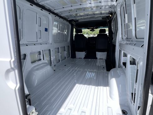 New 2026 Mercedes-Benz Sprinter 2500 image 19
