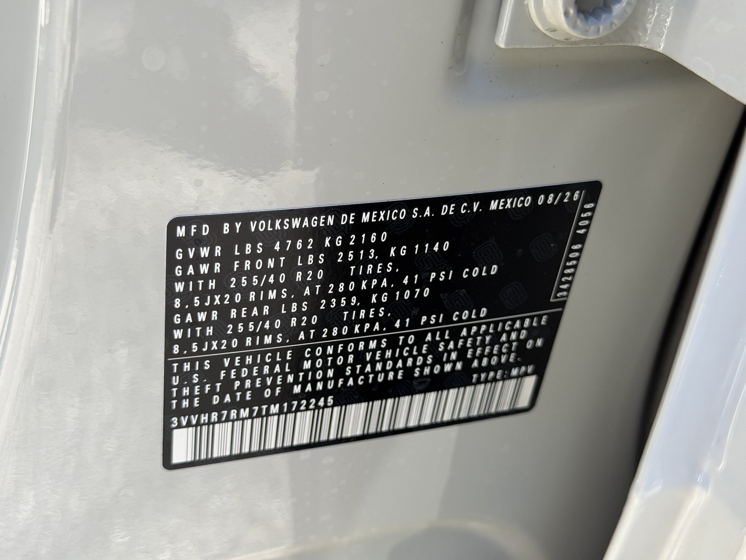 New 2026 Volkswagen Tiguan SE R-Line FWD image 34