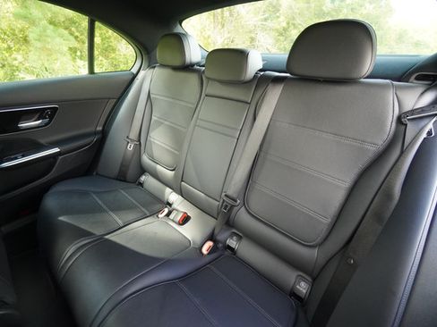 Used 2025 Mercedes-Benz C 300 4MATIC Sedan image 24