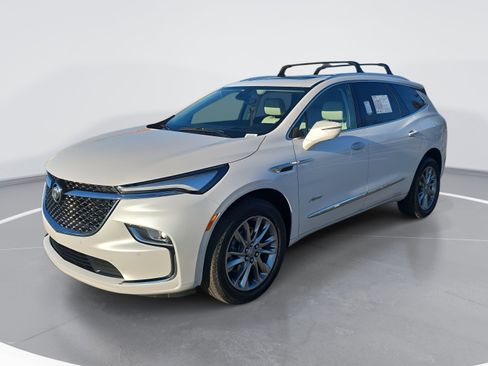 Used 2023 Buick Enclave Avenir FWD image 7