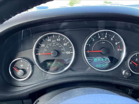 Used 2018 Jeep Wrangler Unlimited Sport S image 26