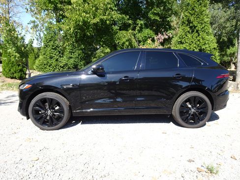 Certified 2025 Jaguar F-PACE R-Dynamic S image 6