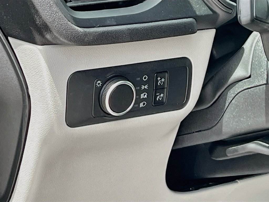 Used 2026 Ford Escape Active w/ Tech Pack #1 FWD image 10