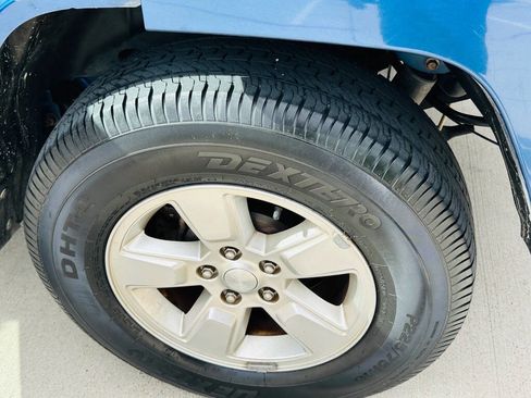 Used 2010 Jeep Liberty Sport image 24