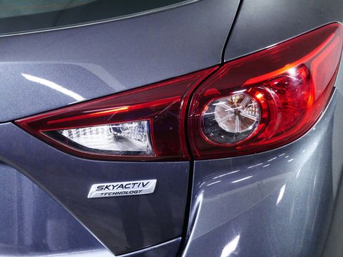 Used 2016 MAZDA MAZDA3 i Grand Touring FWD image 17