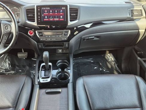 Used 2017 Honda Ridgeline Black Edition image 14