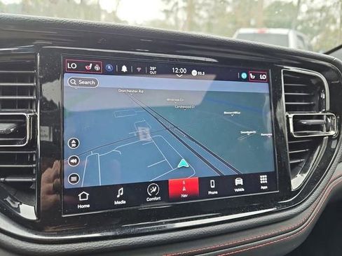 Used 2024 Dodge Durango GT image 35