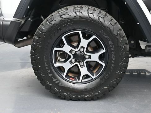 Used 2021 Jeep Wrangler Unlimited Rubicon image 36