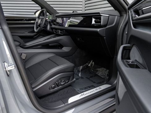 New 2026 Porsche Macan 4S Electric image 35