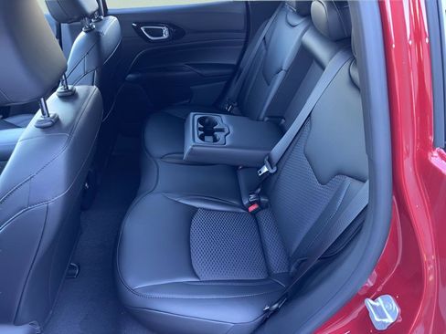New 2026 Jeep Compass Latitude AWD/4WD image 32